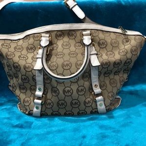 Michael Kors purse💯Authentic